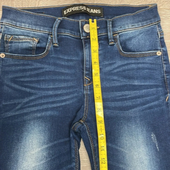 Express Jeans Mid Rise Supersoft Legging 2 - Picture 9 of 15